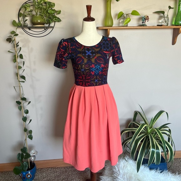 LuLaRoe Dresses & Skirts - Lularoe Bright Colored Dress With Volume At The Waist Size XS